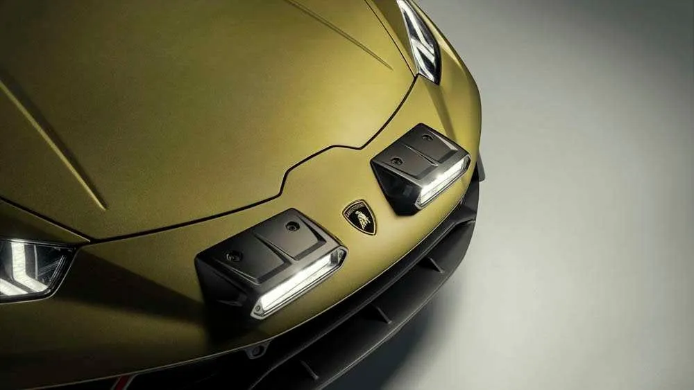 „Lamborghini Huracan Sterrato”: padidinta prošvaisa, sustiprinta kėbulo apsauga