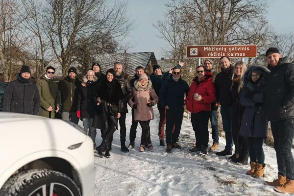 „Porsche“ entuziastų metai: rinkosi ne tik „gazuoti“, bet ir pažinti Lietuvą