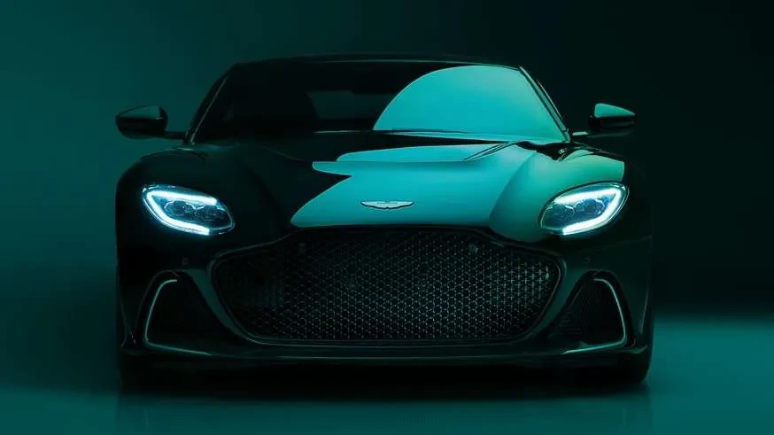 „Aston Martin” išslaptino „DBS 770 Ultimate”