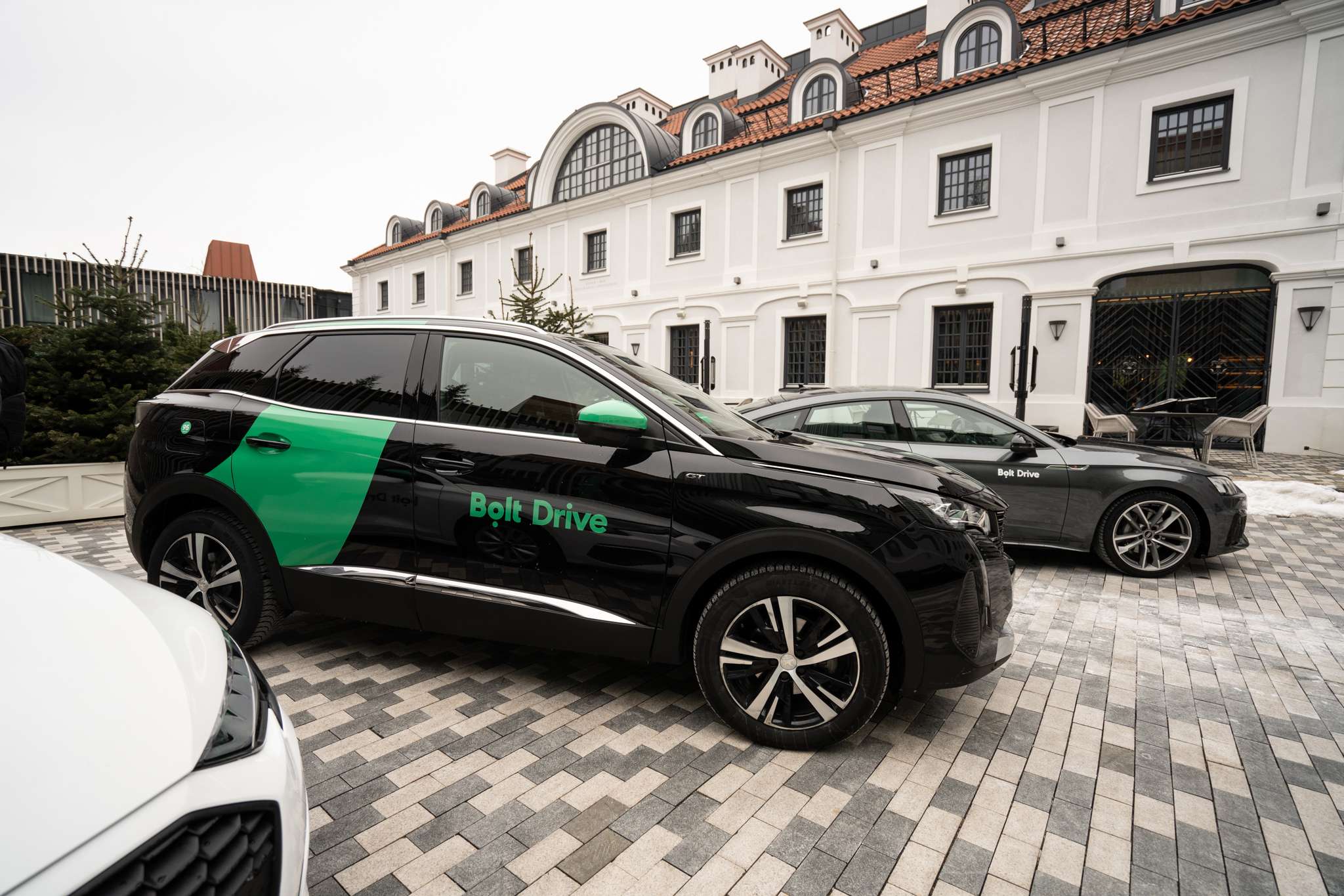 Lietuvoje startuoja automobilių dalijimosi paslauga „Bolt Drive“