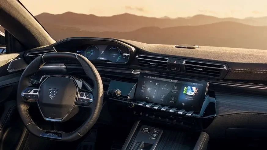 Atnaujinta „Peugeot 508” šeima