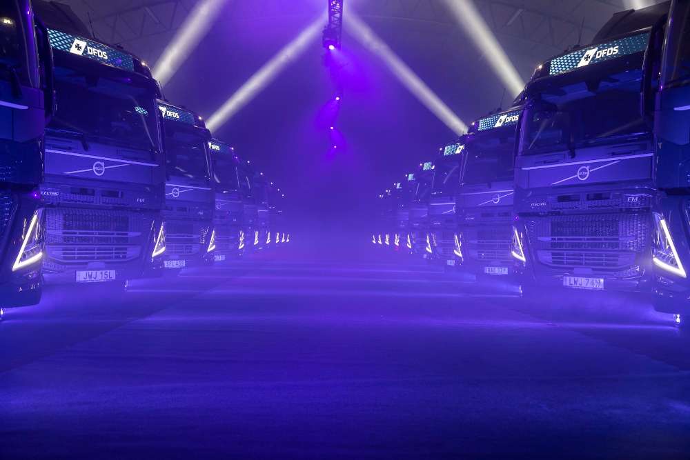 „Volvo“ pristato 20 elektrinių sunkvežimių DFDS kompanijai Geteborge