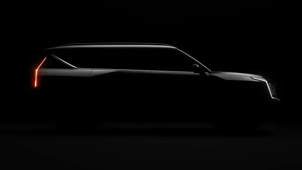 Vaizdo įrašuose – pirmosios užuominos apie „Kia EV9“ elektrinio SUV modelio išvaizdą