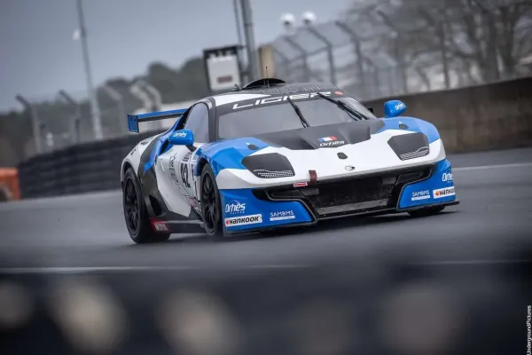 Lietuvis sužibėjo prestižinėse automobilių ištvermės varžybose „Ligier JSCup France“