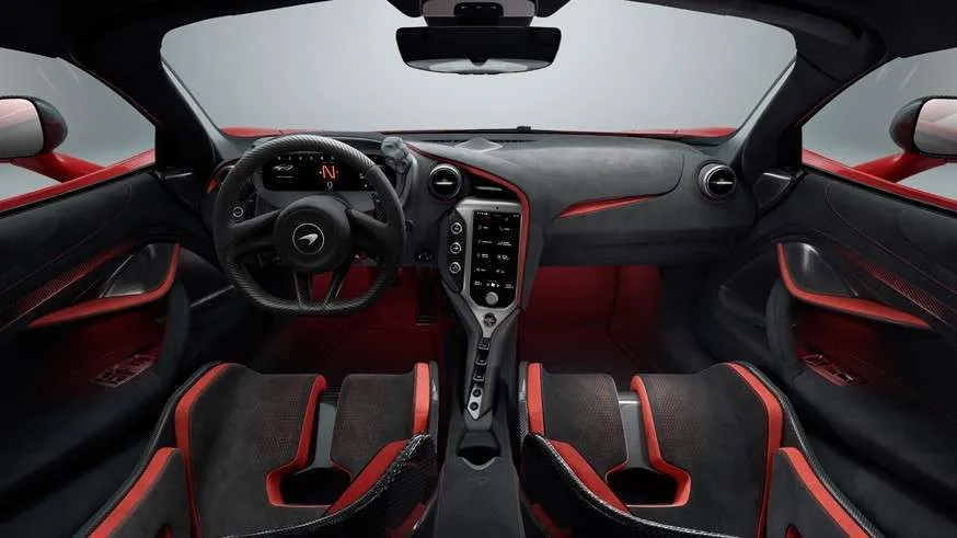 „McLaren 750S”- superautomobilis su atnaujintu varikliu ir pertvarkyta važiuokle