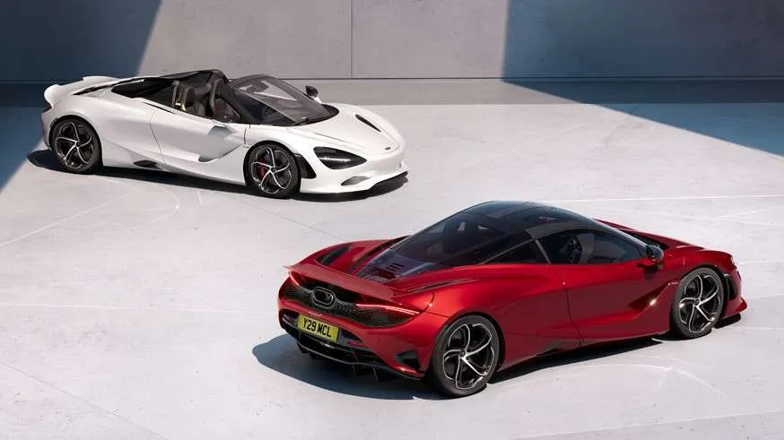 „McLaren 750S”- superautomobilis su atnaujintu varikliu ir pertvarkyta važiuokle