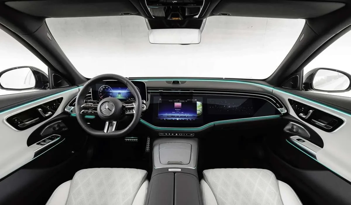 Pristatytas naujas E klasės „Mercedes-Benz” W214