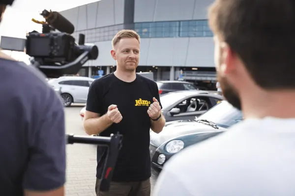 Lietuvos japoniškų automobilių gerbėjais susidomėjo Prancūzijos televizija
