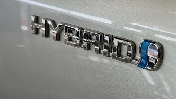 Top 9 hibridinių automobilių gamintojai