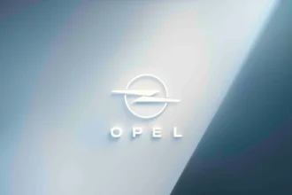 „Opel“ pristato naują kultinio „Žaibo“ emblemą