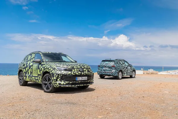 Naujasis „Volkswagen Tiguan“ išsiskirs aukštesnio segmento įranga ir 100 km elektros režimo atstumu