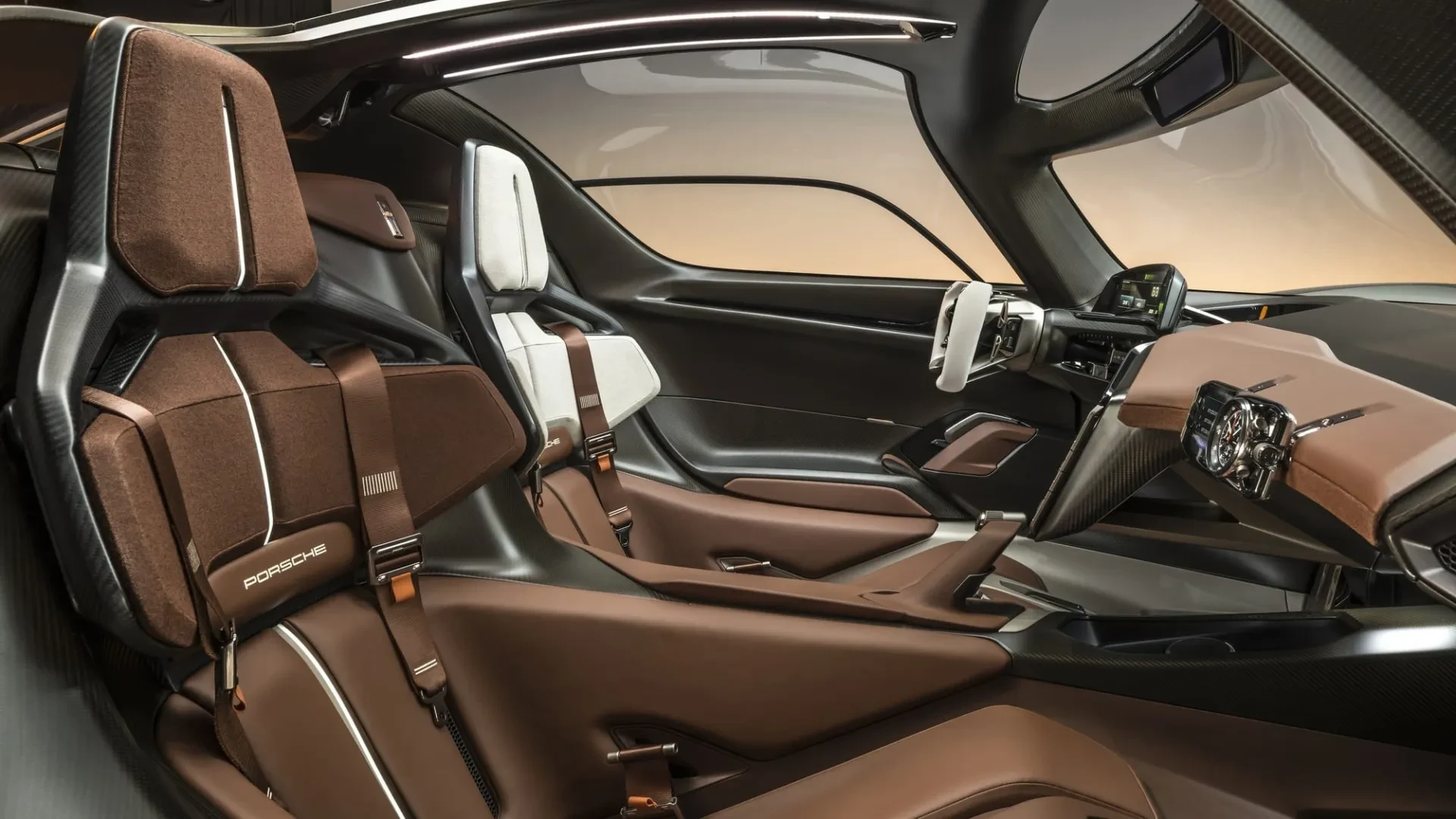 Parodytas „Porsche Mission X”: naujo visiškai elektrinio superautomobilio pirmtakas
