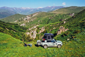 Sakartvelas ir Armėnija: nuo „1000 pasaulio stebuklų“ automobilio keliauninkams teko plauti ne purvą