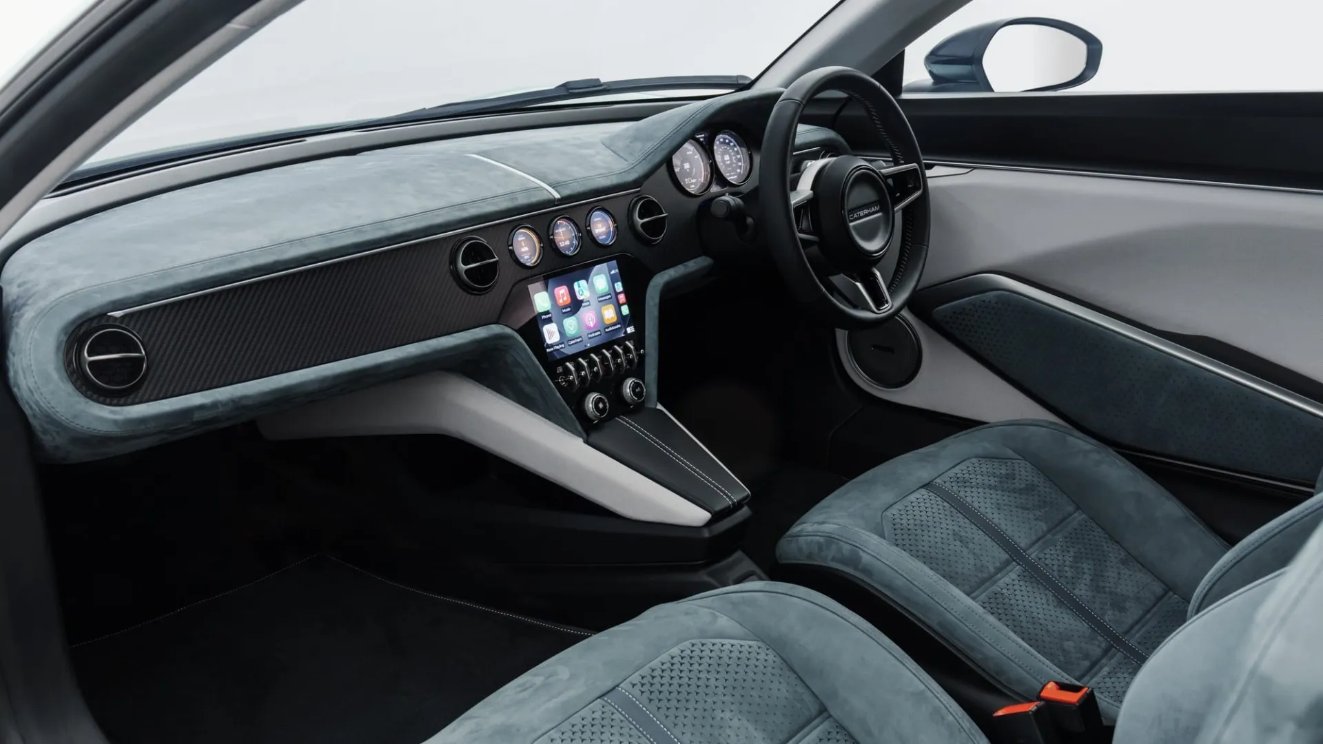„Caterham Project V”: lengvas ir stilingas trivietis sportinis automobilis kasdieniam gyvenimui