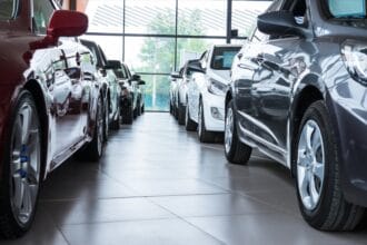 Naudotas automobilis iš turgaus ar įgaliotojo atstovo: ką ir kodėl rinktis?