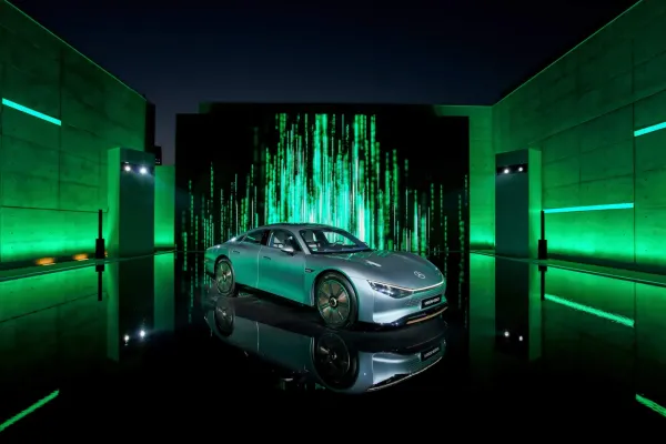 Elektromobilis, hibridas ar vidaus degimo variklis? Kaip pasirinkti tinkamiausią automobilį?