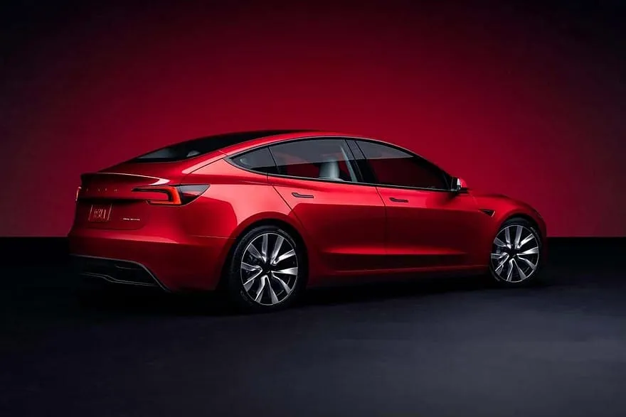 Atnaujintas „Tesla Model 3” važiuos tyliau ir toliau