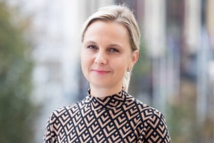 Lietuva daro vis spartesnę pažangą elektromobilumo plėtroje – dėmesys elektromobilių rinkai išlieka aukštas