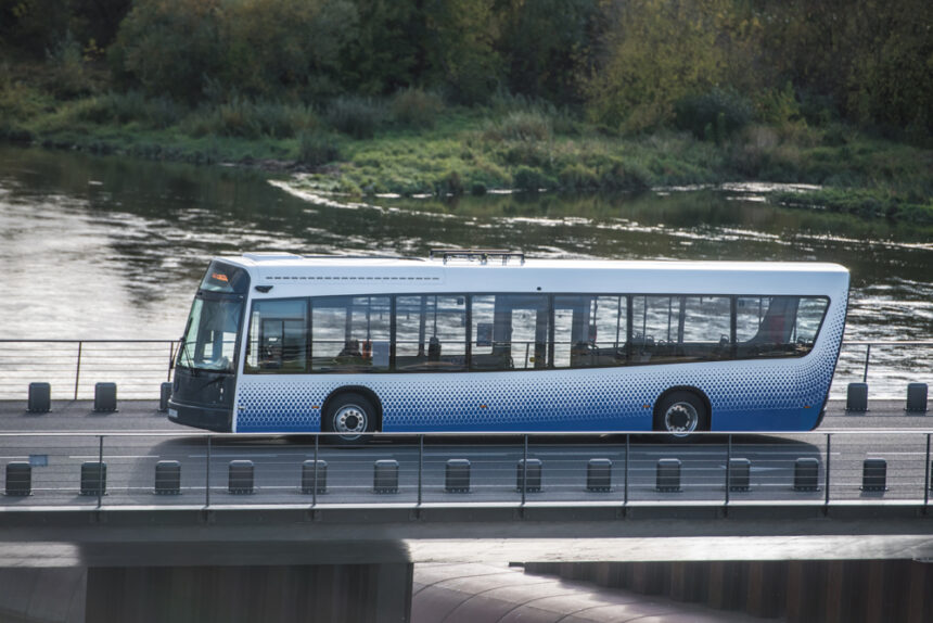 100 proc. elektrinis lietuviškas „Dancer“ autobusas debiutuos „Busworld 2023“ parodoje