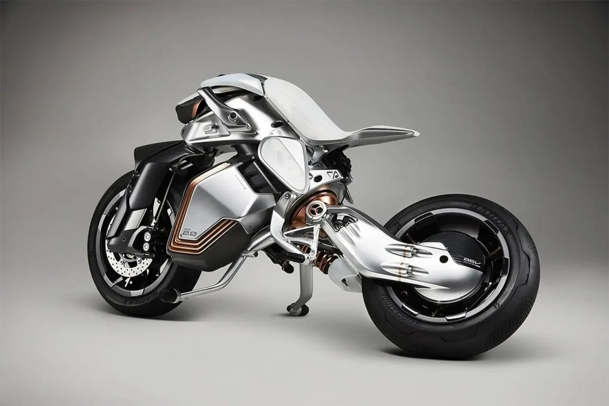 Yamaha Japan Mobility Show demonstruos savaime balansuojantį Motoroid2
