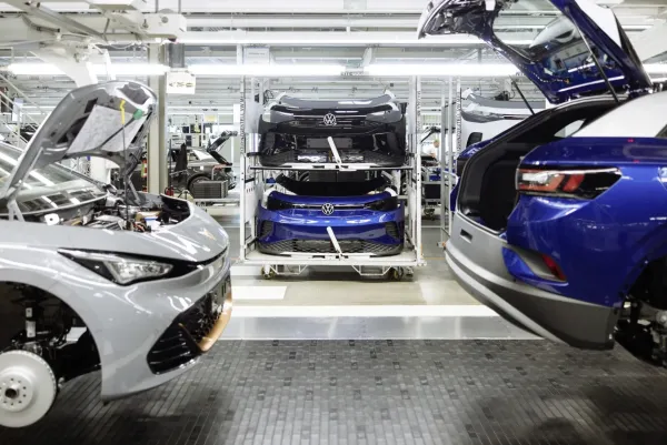 "Volkswagen" oficialiai paskelbė apie "devintąjį" "Golf" ir kitus naujus automobilius