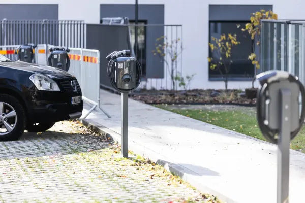 Elektromobiliai ir statybos: nauji iššūkiai statytojams privertė ieškoti išmanių sprendimų
