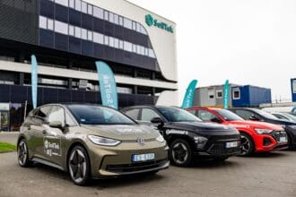 Konferencijoje „PLUG-IN 2023“ elektromobilius ir jų atnešamus pokyčius išnarstys po varžtelį