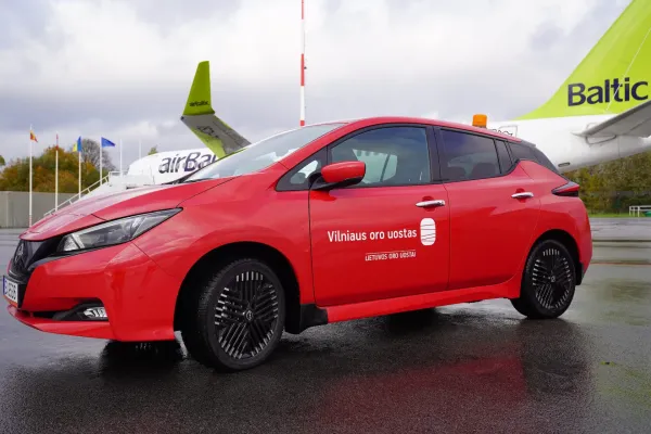 Lietuvos oro uostai modernizuoja savo automobilių parką – persės į elektromobilius