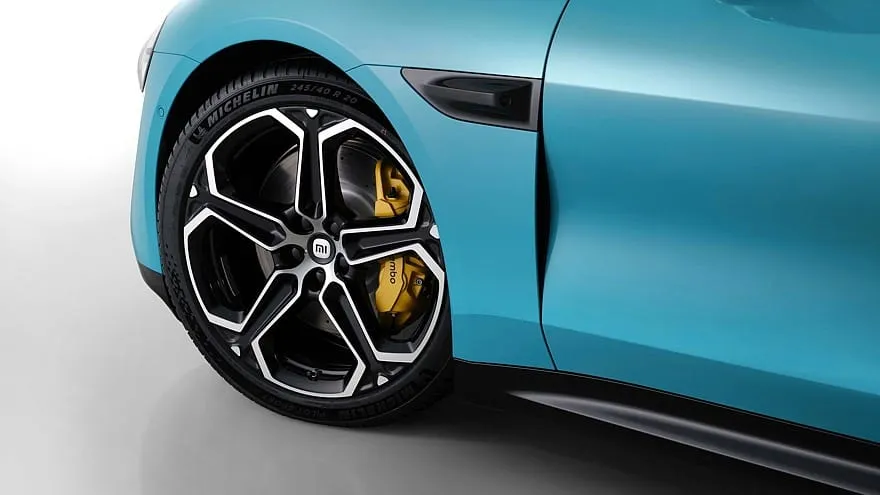 „Xiaomi SU7”: išsami informacija apie pirmąjį išmaniųjų telefonų gamintojo elektrinį automobilį