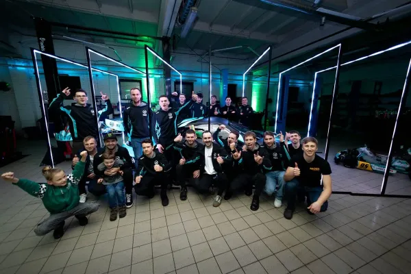 Nuo simuliatoriaus prie „Porsche“ vairo: „Dream 2 Drive“ komanda atskleidė artėjančio sezono planus