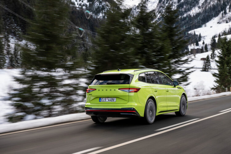 „Škoda“ pristatė atnaujintą „Enyaq“ šeimą: siūlys galingesnes ir prabangesnes versijas