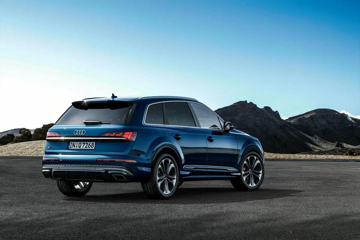 Atnaujintas „Audi Q7“ – dar išraiškingesnis, komfortiškesnis ir pažangesnis