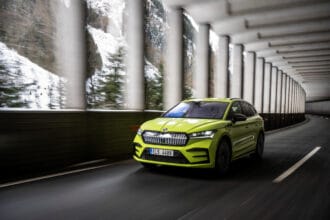 Biudžetinis, vidutinis ar „premium“ automobilis – kiek skirtumų tebeliko?