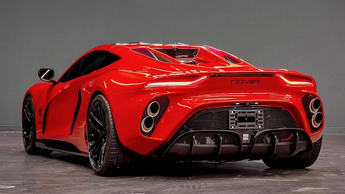 Naujas „Rezvani Beast”: anglies pluošto kėbulas, 1000 AG V8, šarvai ir šnipų daikčiukai