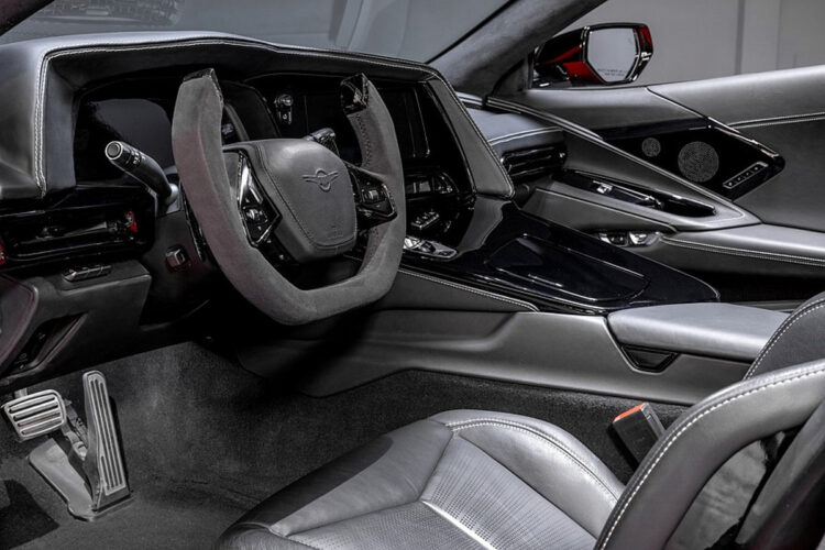 Naujas "Rezvani Beast": anglies pluošto kėbulas, 1000 AG V8, šarvai ir šnipų daikčiukai