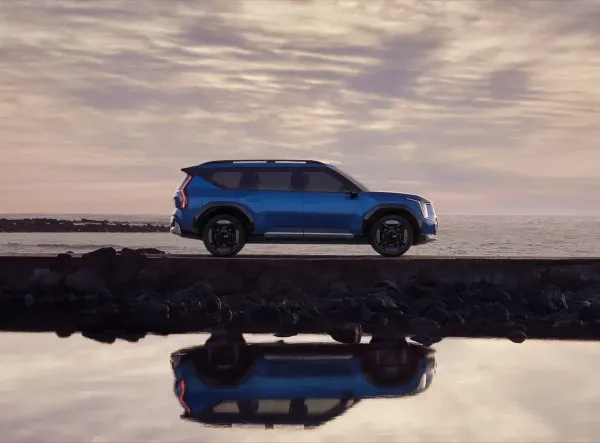 Nuo vienatūrio iki elektrinio SUV: kaip pasikeitė šeimos automobiliai?