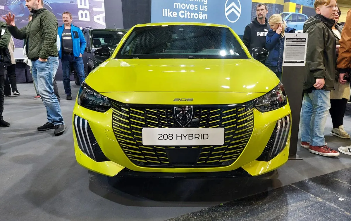 Rygoje praūžė didžiausia autoindustrijos paroda Baltijos šalyse „Auto 2024”