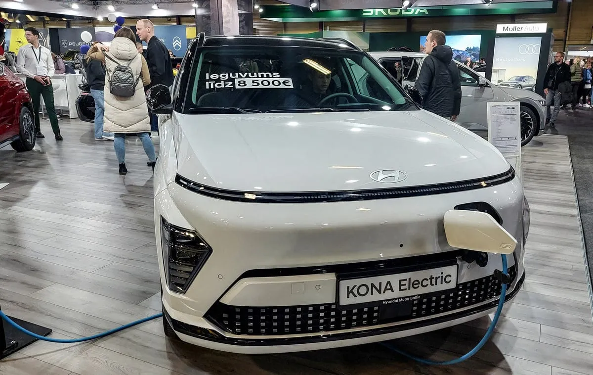 Rygoje praūžė didžiausia autoindustrijos paroda Baltijos šalyse „Auto 2024”
