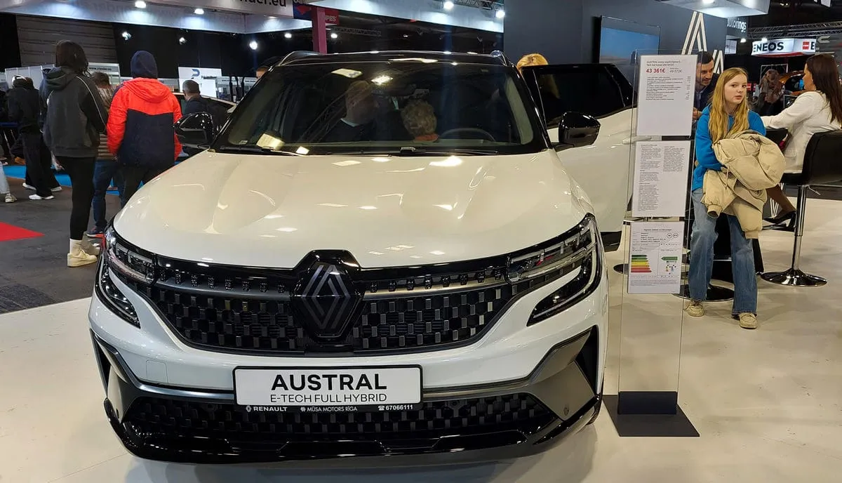 Rygoje praūžė didžiausia autoindustrijos paroda Baltijos šalyse „Auto 2024”