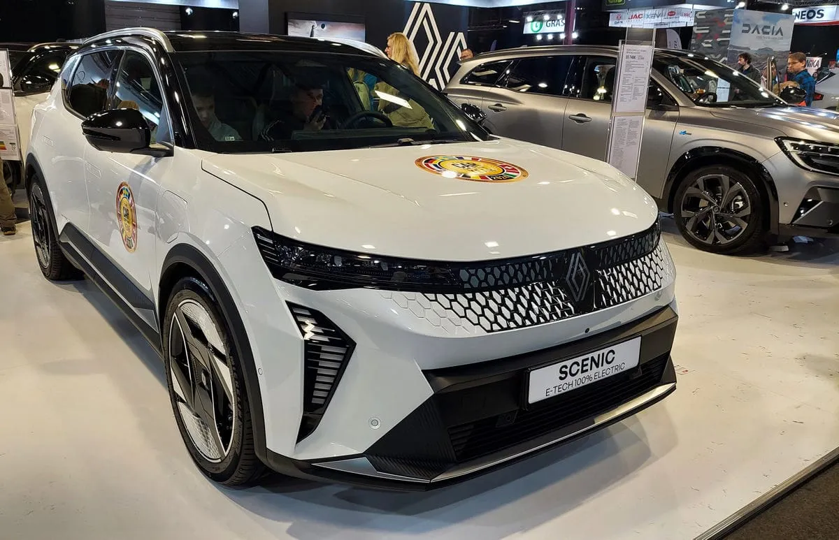 Rygoje praūžė didžiausia autoindustrijos paroda Baltijos šalyse „Auto 2024”
