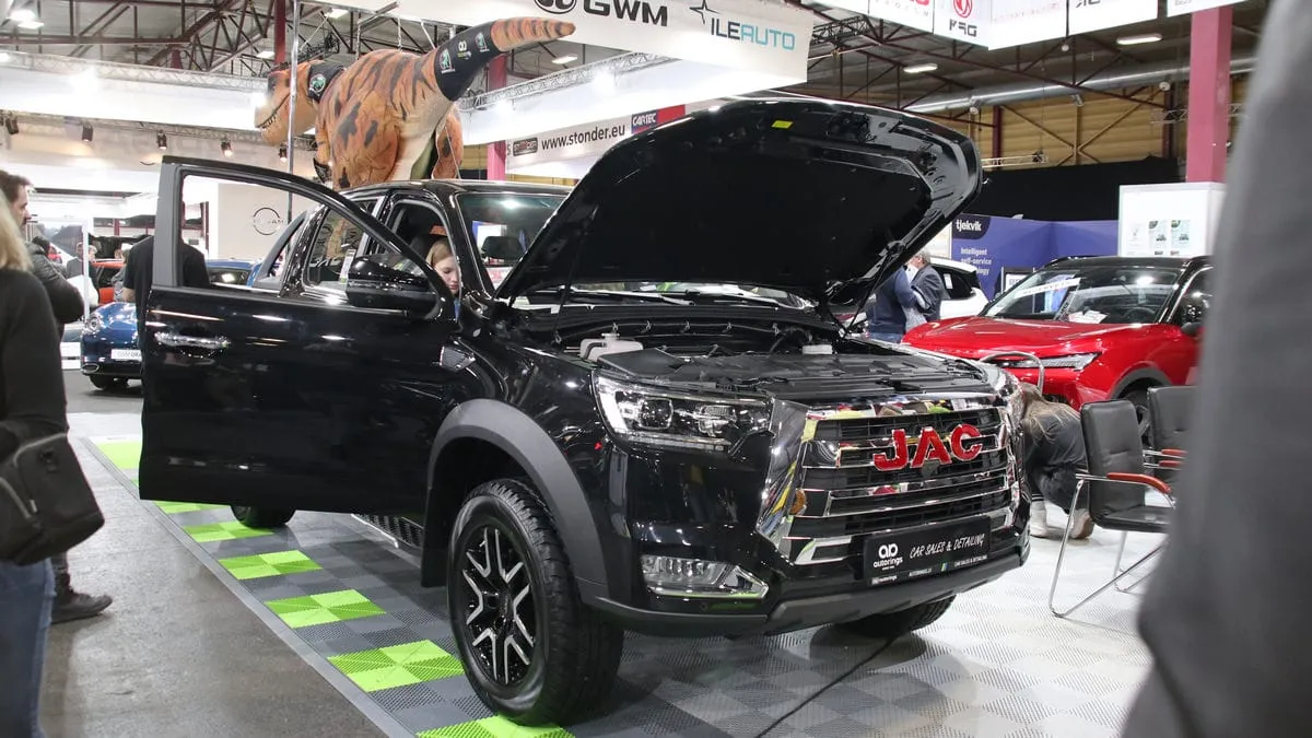 Rygoje praūžė didžiausia autoindustrijos paroda Baltijos šalyse „Auto 2024”