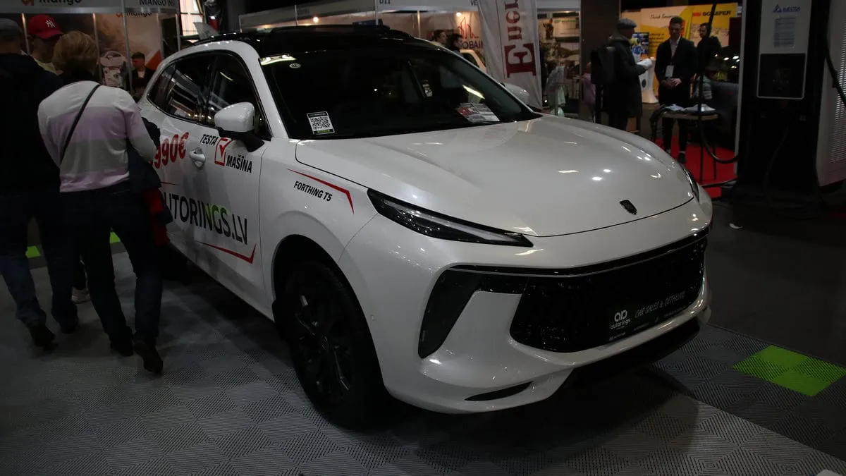 Rygoje praūžė didžiausia autoindustrijos paroda Baltijos šalyse „Auto 2024”