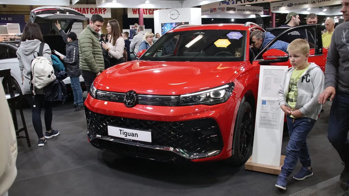 Rygoje praūžė didžiausia autoindustrijos paroda Baltijos šalyse „Auto 2024”