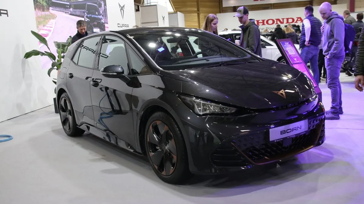 Rygoje praūžė didžiausia autoindustrijos paroda Baltijos šalyse „Auto 2024”
