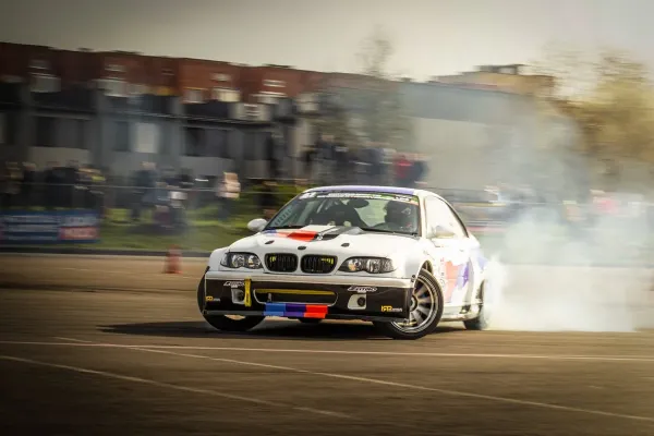 Liko trys savaitės iki Arena Drift Cup 1 etapo – aštrios kovos laukia tarp profesionalų ir pradedančiųjų šonaslydžio entuziastų