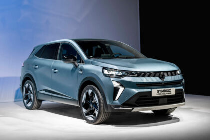 „Renault“ plečia šeimos visureigių asortimentą – pristato hibridinį modelį „Symbioz“