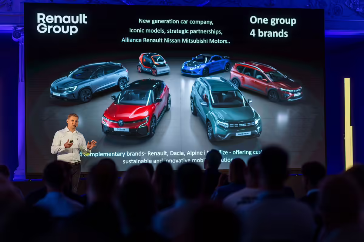 Norint išsaugoti planetą, vien persėsti į elektromobilius nepakaks: gamintojai imasi ambicingesnių planų
