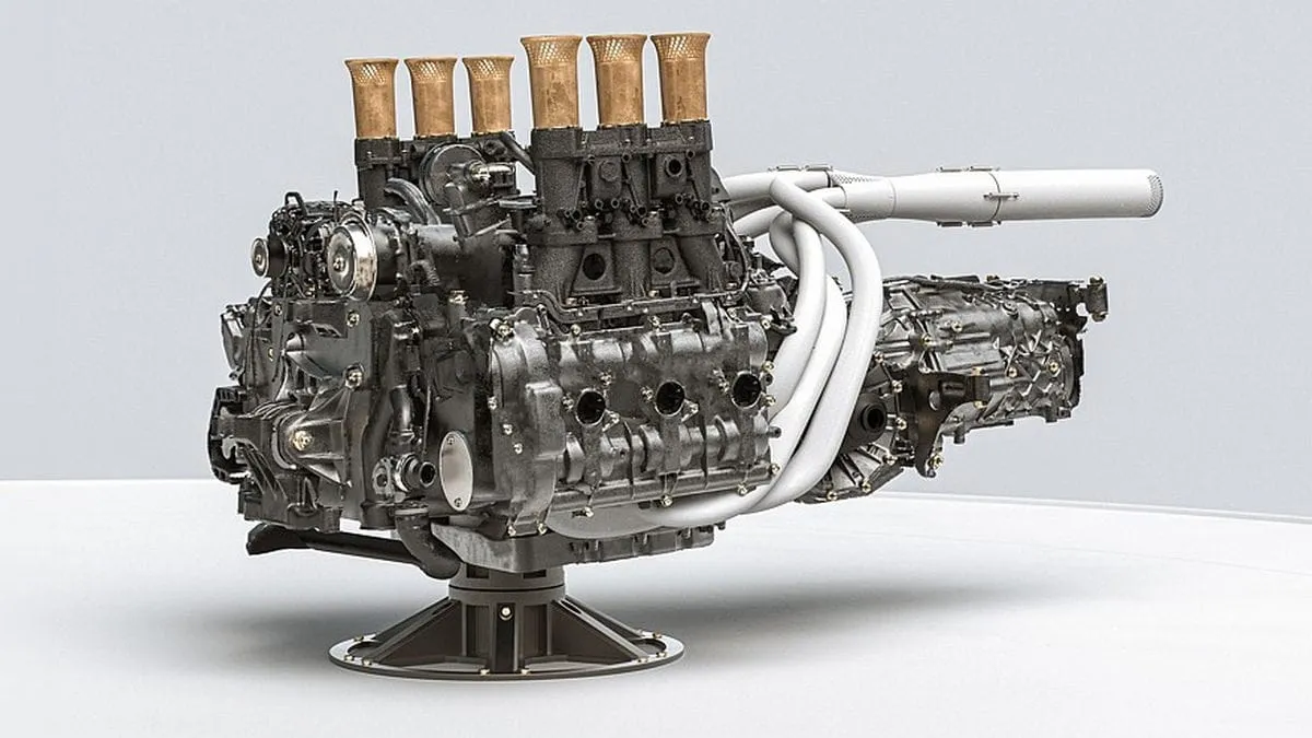 „Oilstainlab HF-11″: lengvas superautomobilis su keičiama transmisija