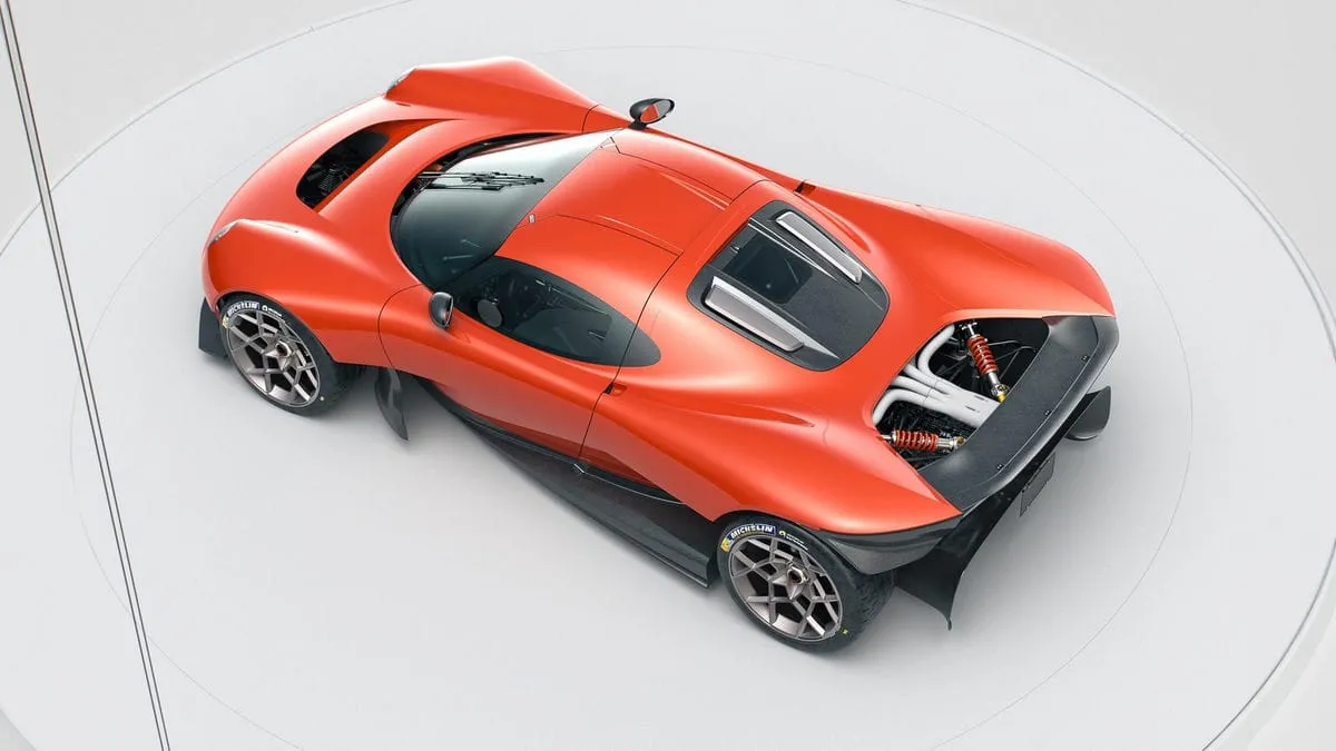 „Oilstainlab HF-11″: lengvas superautomobilis su keičiama transmisija