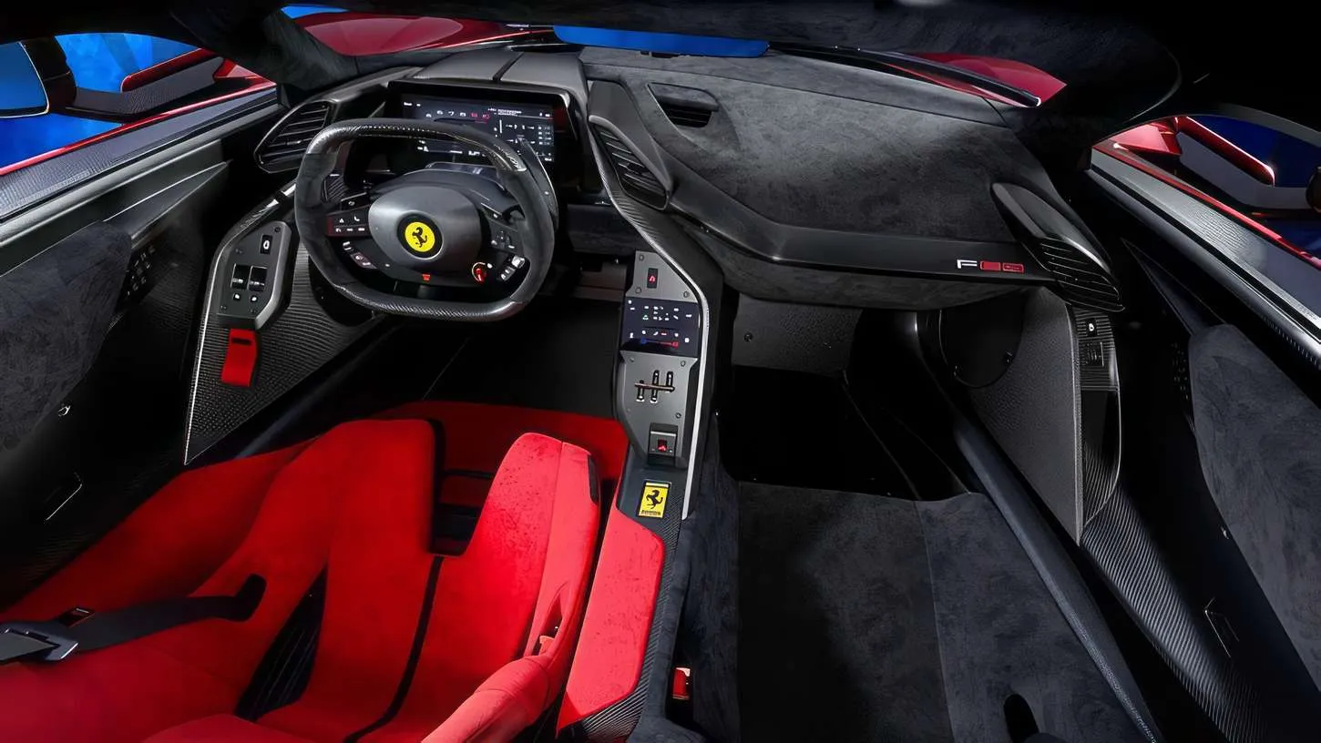 „Ferrari F80“: naujas hibridinis flagmanas už 3,6 mln. eurų